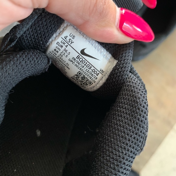 Youth Shoes NIKE Air Max 270. Color - Picture 5 of 8